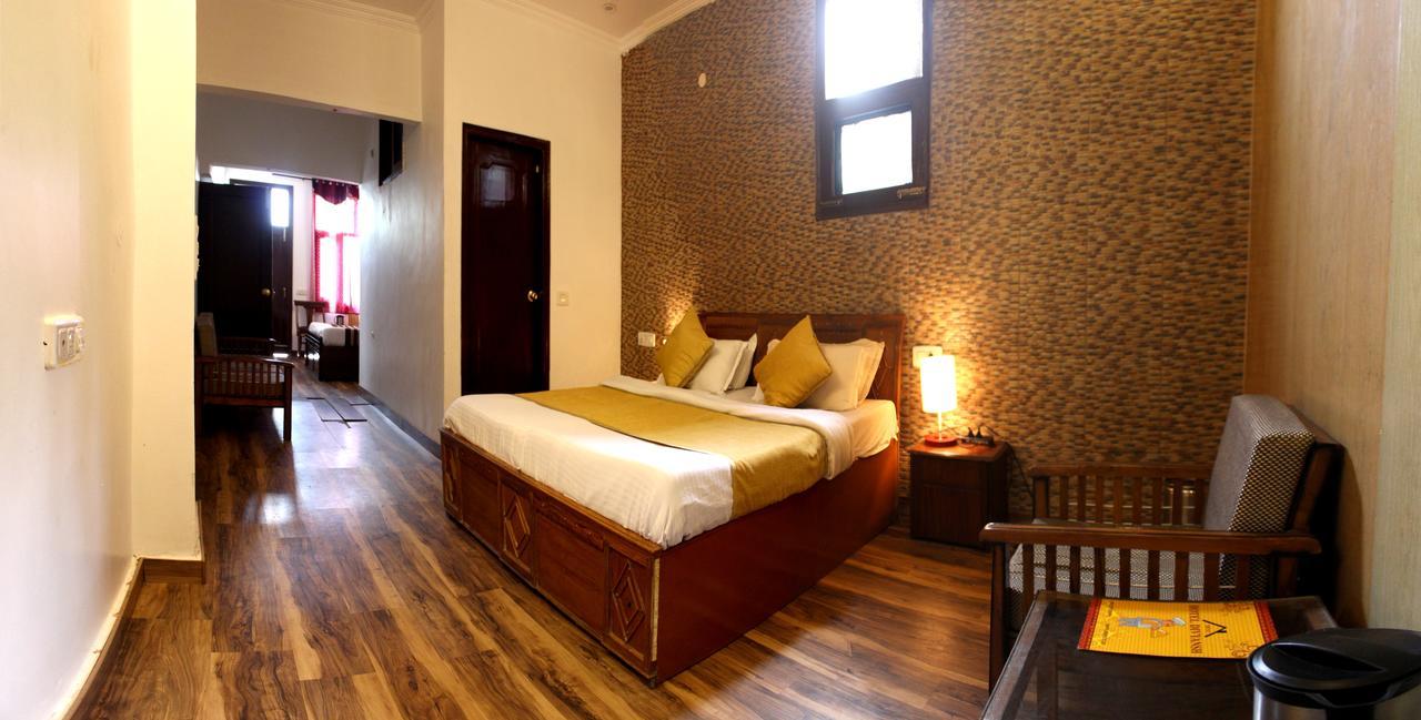 Divyansh Hotel Dharamshala Exteriör bild