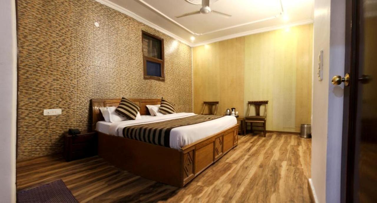 Divyansh Hotel Dharamshala Exteriör bild