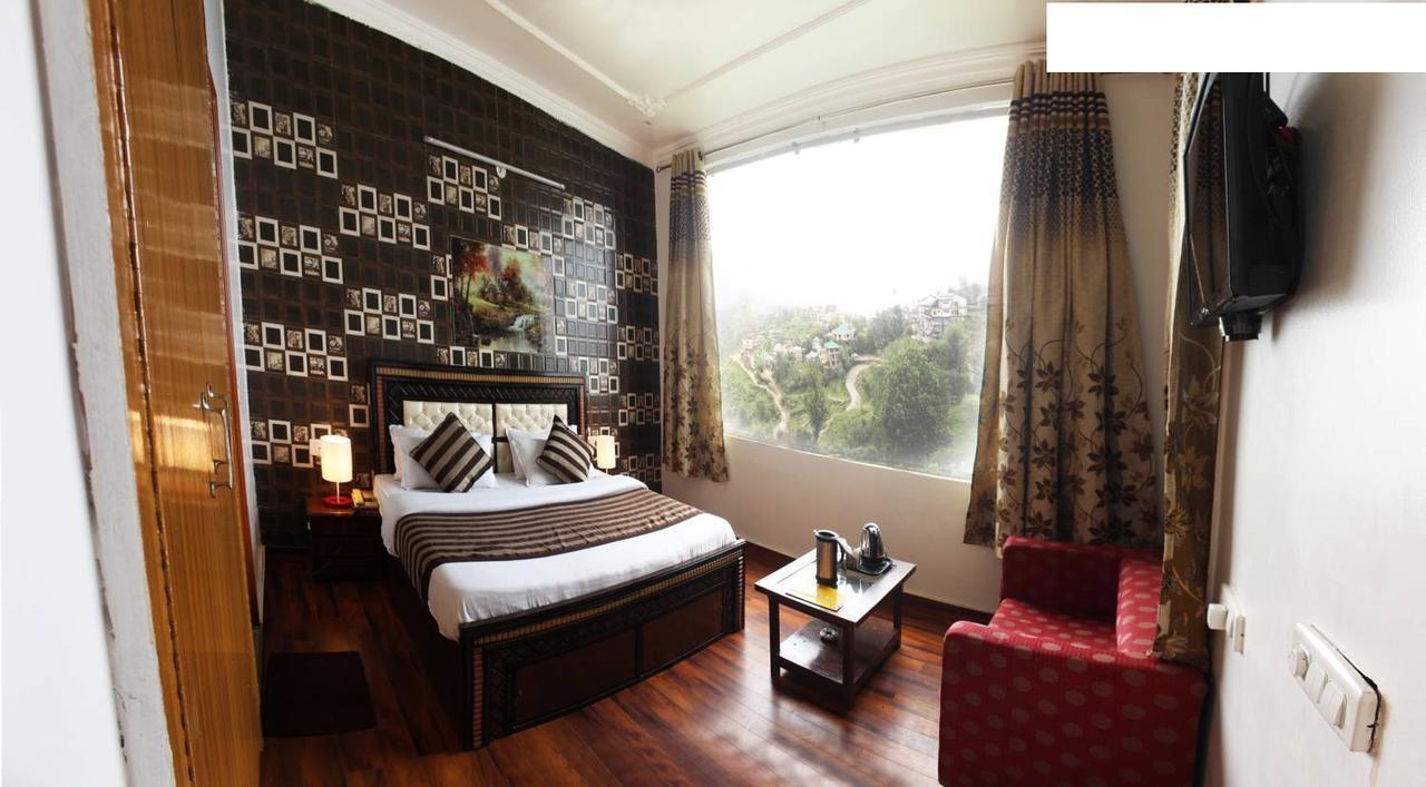 Divyansh Hotel Dharamshala Exteriör bild